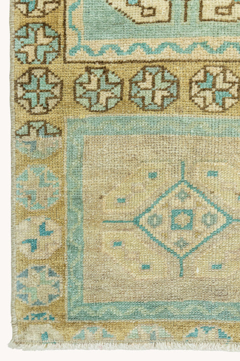 Vintage Turkish Mini Rug No. 764 | 1'6 x 3'2