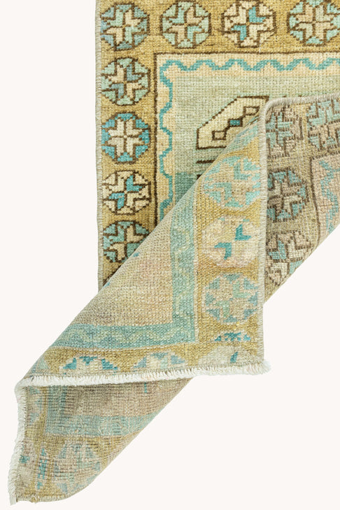 Vintage Turkish Mini Rug No. 764 | 1'6 x 3'2