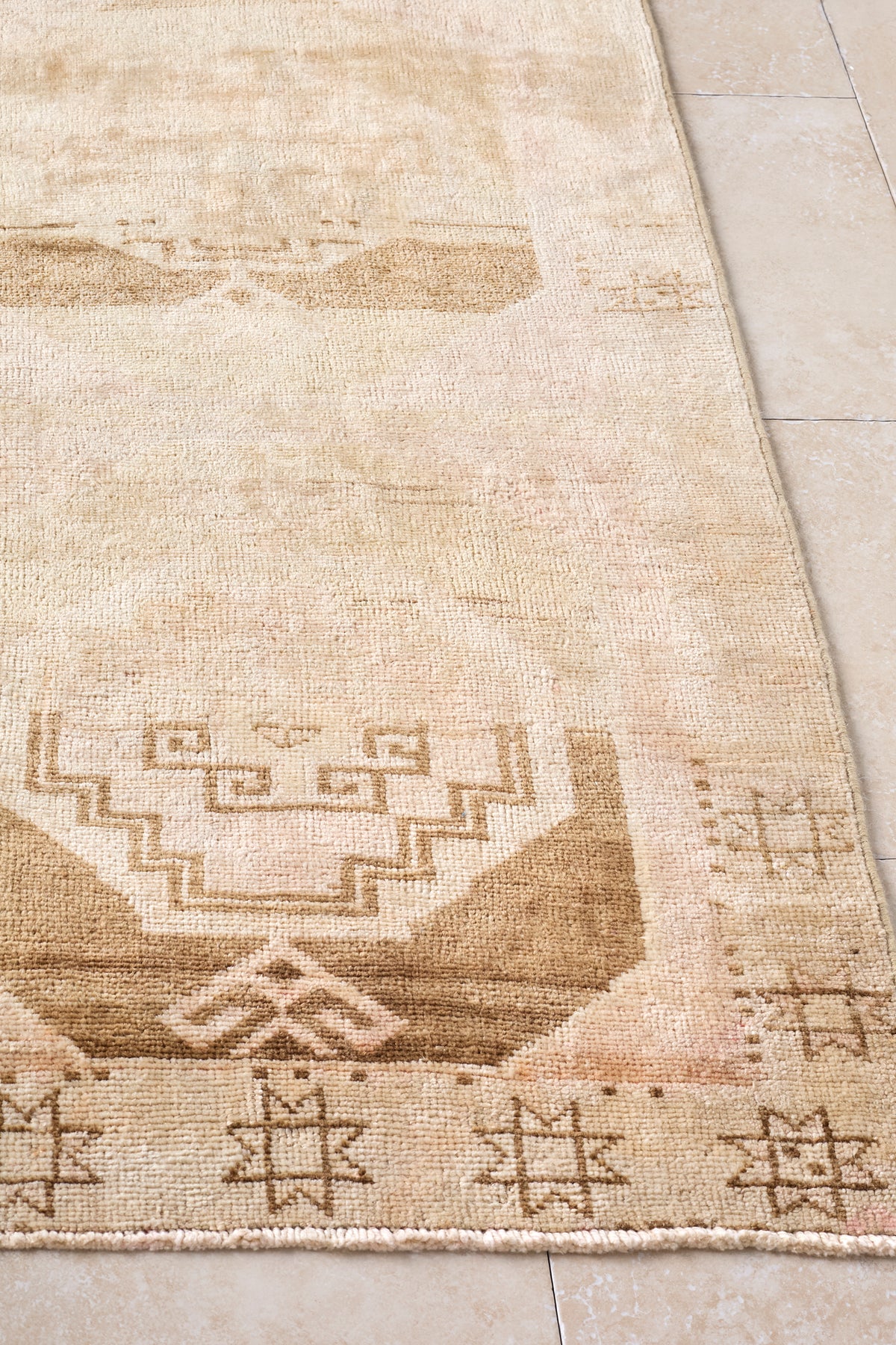 Nola-Vintage-Runner-Rug-District-Loom