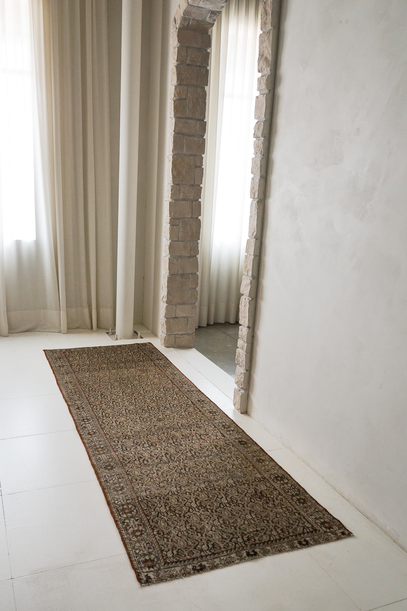 Noma | 3'4 x 10'