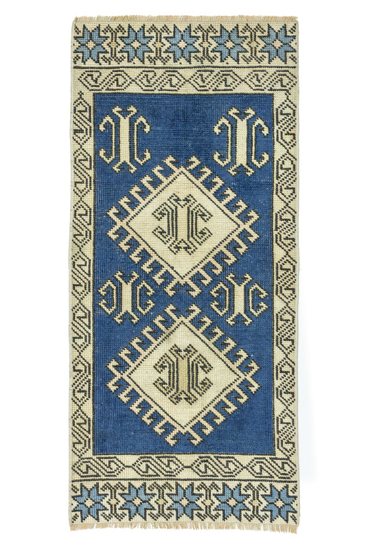 Vintage Turkish Mini Rug No. 811