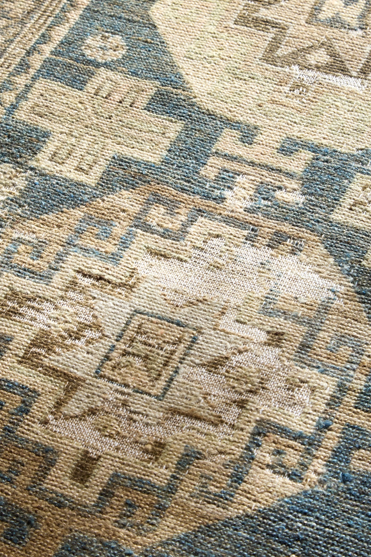 Sutton-Vintage-Runner-Rug-District-Loom