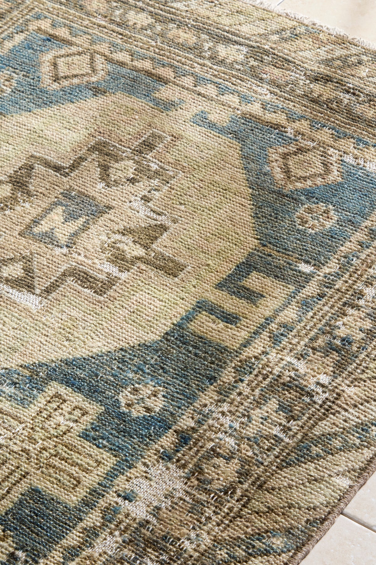 Sutton-Vintage-Runner-Rug-District-Loom