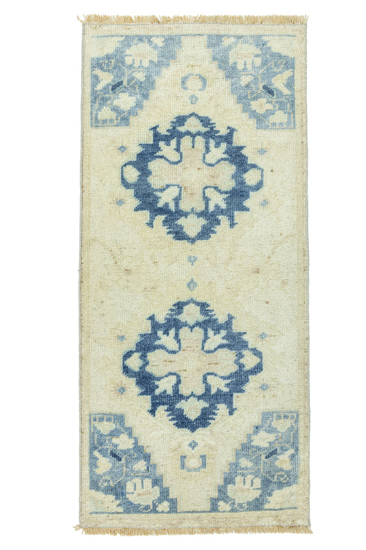 Vintage Turkish Mini Rug No. 788
