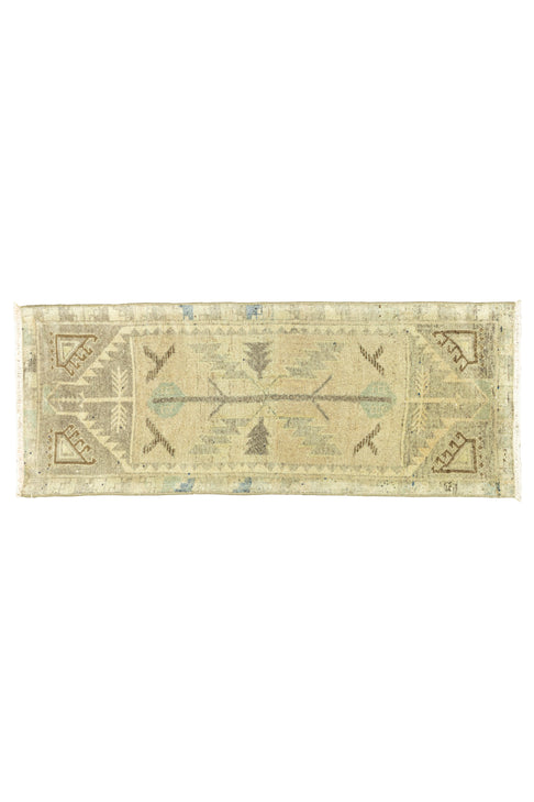 Vintage Turkish Mini Rug No. 664 | 1'6 x 3'11