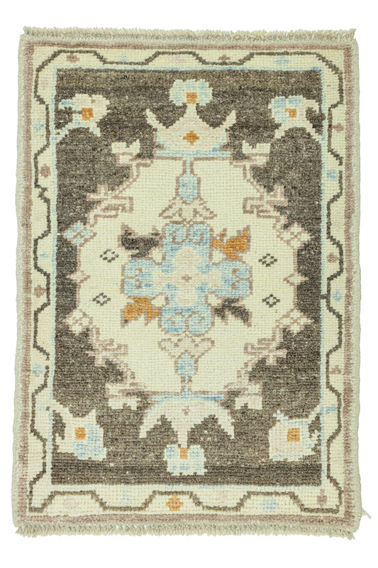 Vintage Turkish Mini Rug No. 835
