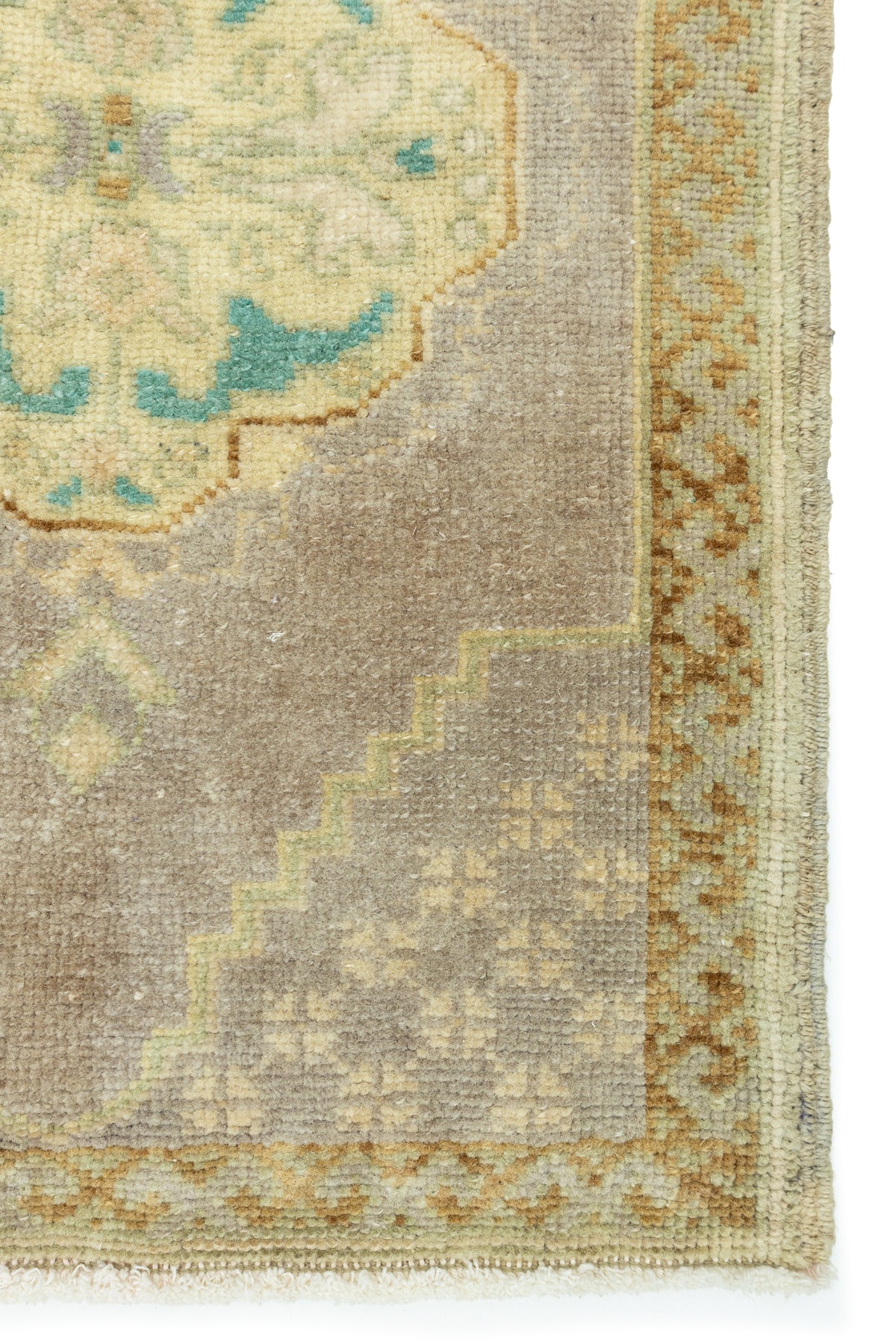 Vintage Turkish Mini Rug No. 795