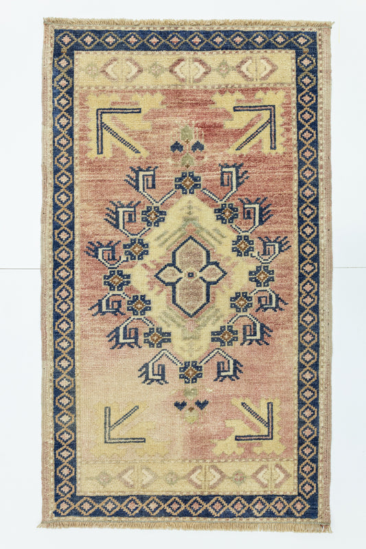 Vintage Turkish Mini Rug No. 830