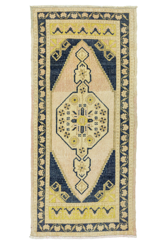 Vintage Turkish Mini Rug No. 820