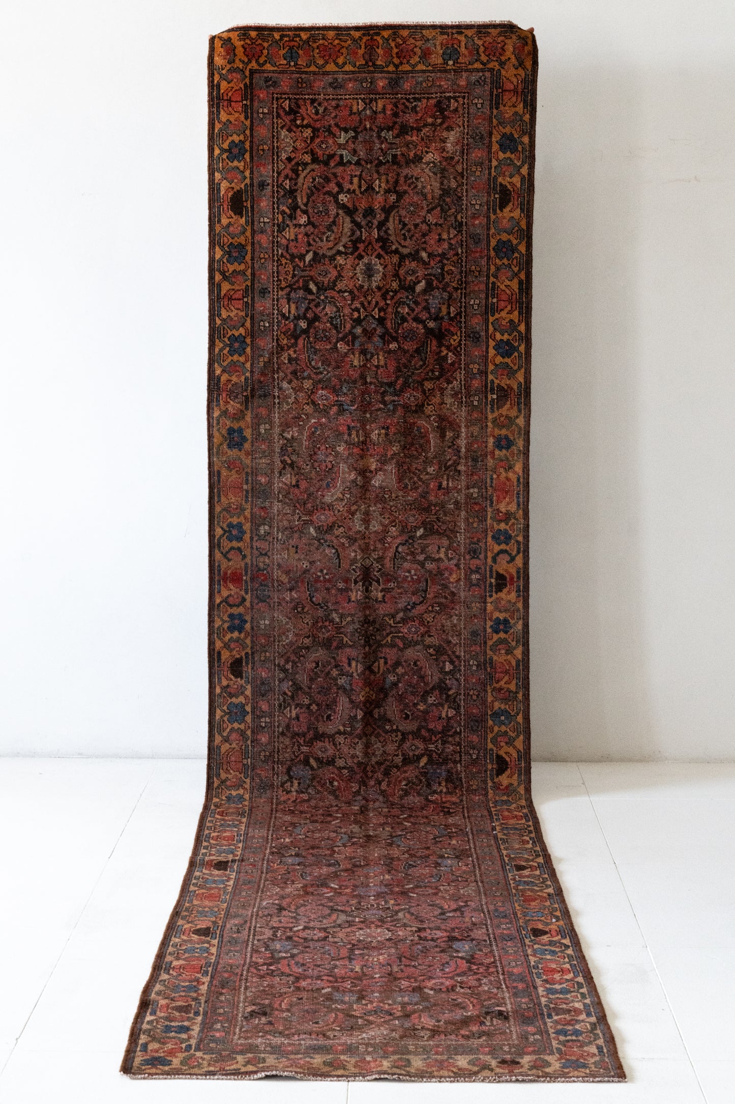 Decker | 2'11 x 12'10
