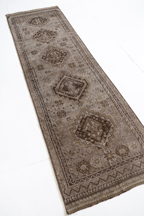 District loom Vintage Shiraz Runner Rug Ismay