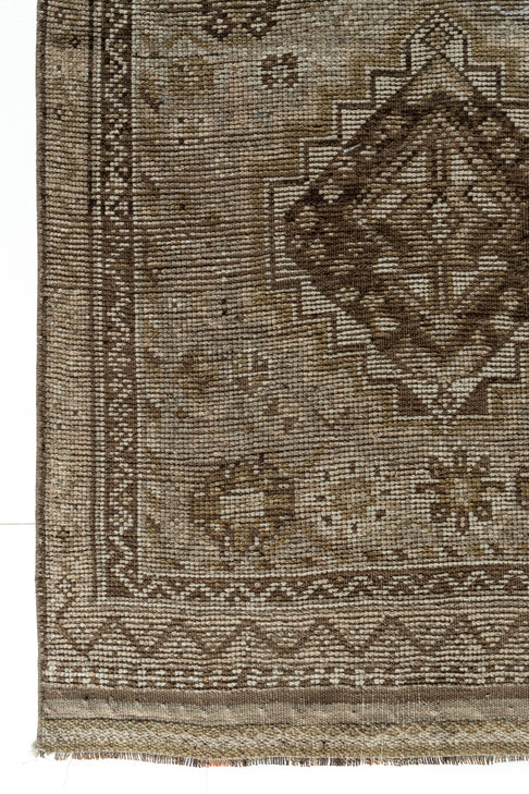 District loom Vintage Shiraz Runner Rug Ismay