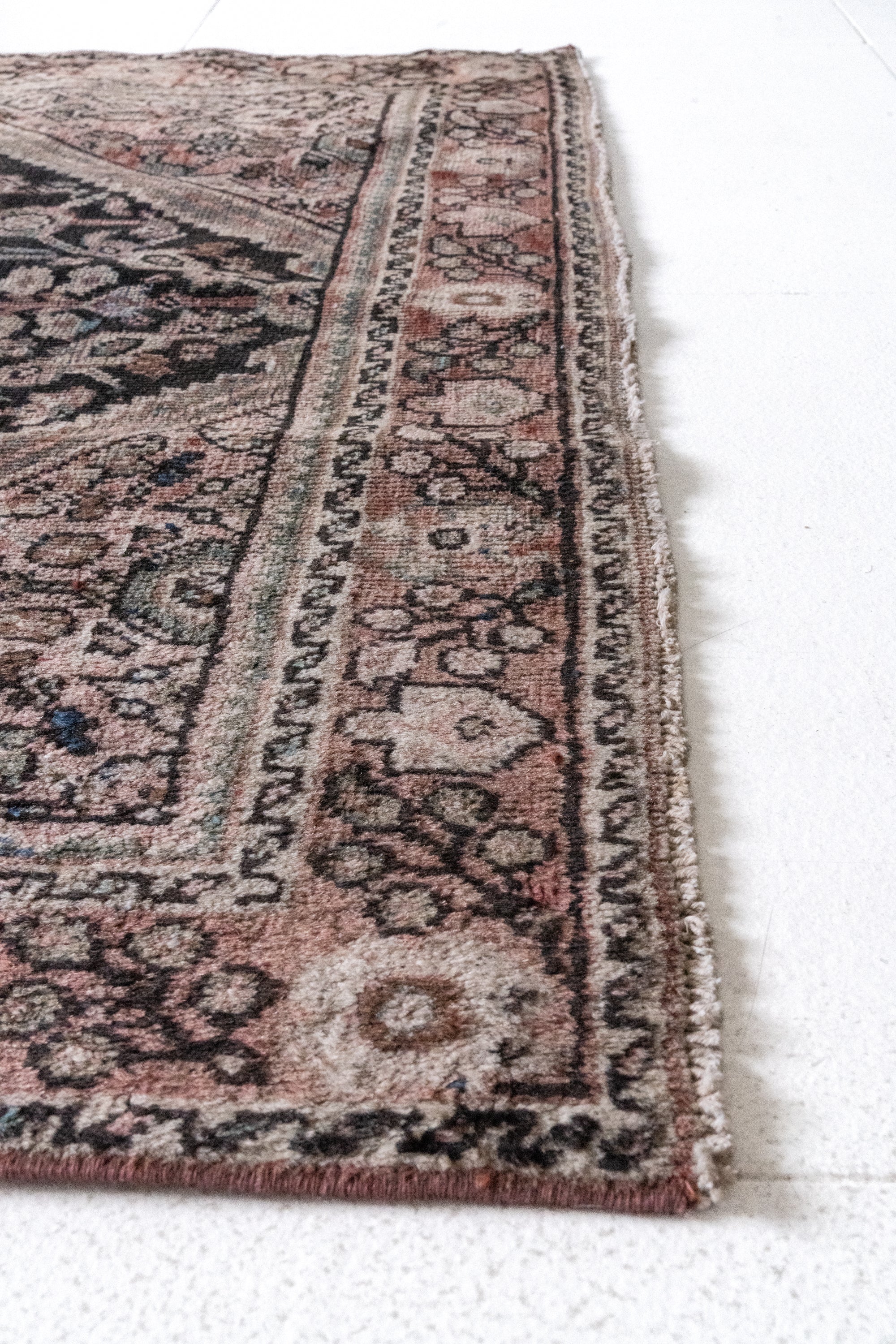 District Loom Vintage Mahal Scatter Rug Loma