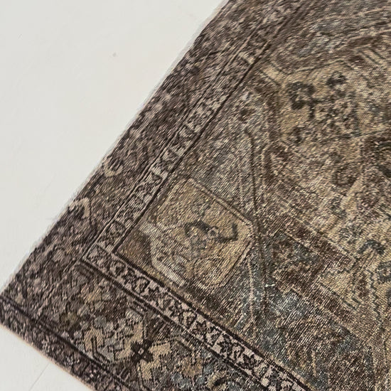 District-Loom-Vintage-Karaja-Scatter-Rug-Pan-Video