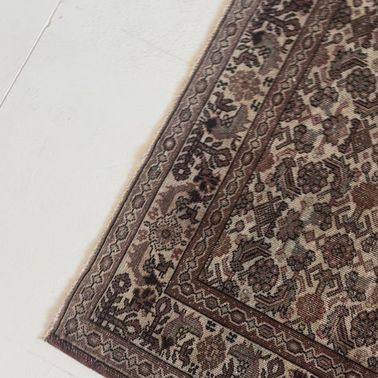 District-Loom-Vintage-Tabriz-Scatter-Rug-Niobe-Pan-Video