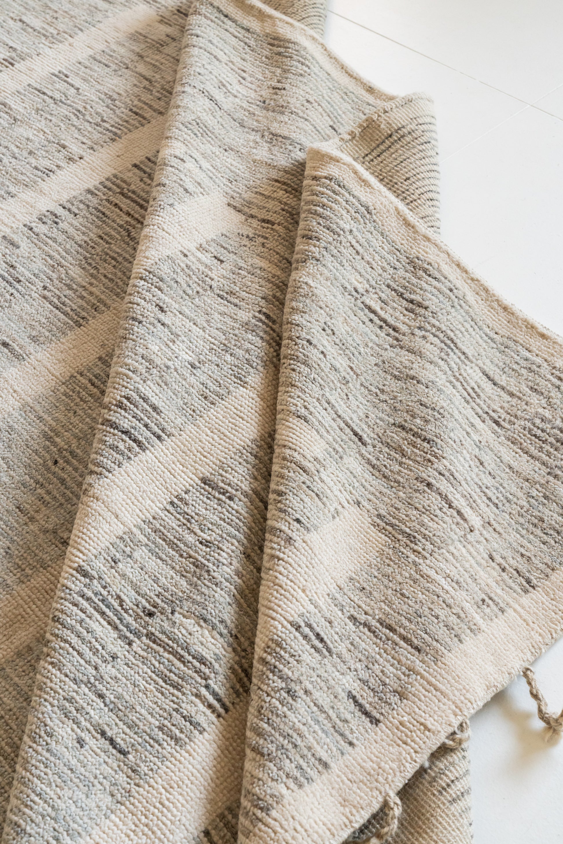 District Loom Modern hand knotted Afghan Tulu rug 015