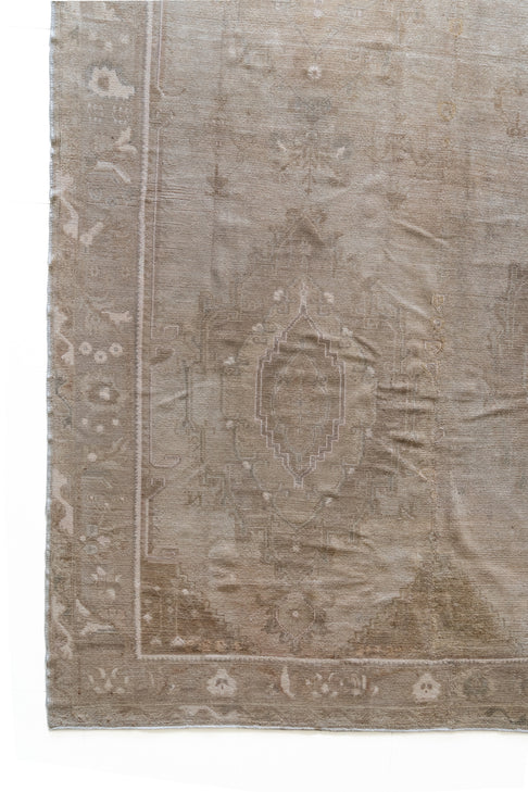 District Loom Vintage Area Rug Vienna