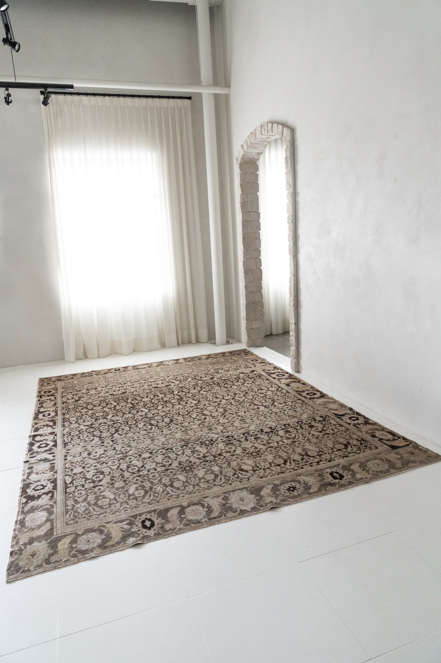 District Loom Vintage Area Rug Vienna