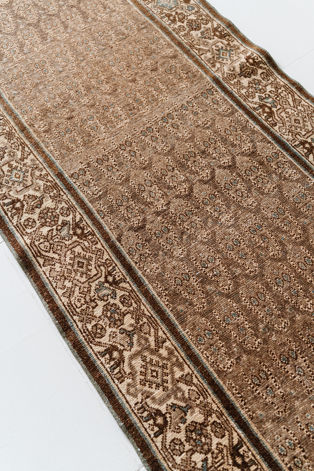 UKB No. 015 | 3’1" x 13’3"
